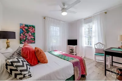 524 Nicoll Street, Savannah, GA 31401 - Photo 9