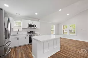 2010 Palmetto Ave, Savannah, GA 31405 - Photo 13