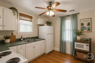 1328 E 40th St, Savannah, GA 31404 - Photo 9