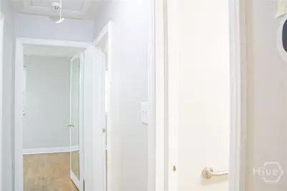 135 E Derenne Avenue, Savannah, GA 31405 - Photo 15