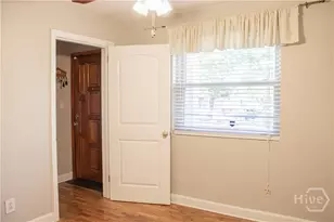 135 E Derenne Ave, Savannah, GA 31405 - Photo 19