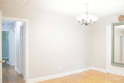 135 E Derenne Avenue, Savannah, GA 31405 - Photo 7