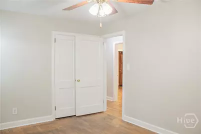 135 E Derenne Avenue, Savannah, GA 31405 - Photo 23