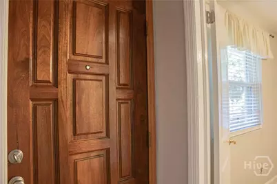 135 E Derenne Avenue, Savannah, GA 31405 - Photo 3