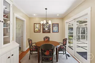 402 E 44th St, Savannah, GA 31405 - Photo 17