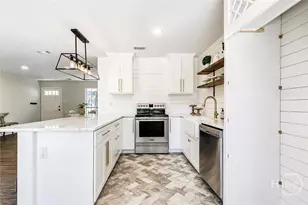 1609 Walthour Rd, Savannah, GA 31410 - Photo 7