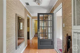 1 Treutlen Ln, Savannah, GA 31411 - Photo 3