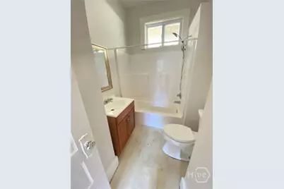 620 W 36th Street #B, Savannah, GA 31415 - Photo 9