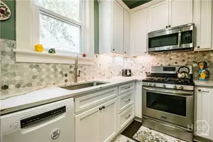 309 E 34th St, Savannah, GA 31401 - Photo 9