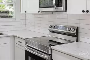 122 W 54th St, Savannah, GA 31405 - Photo 3