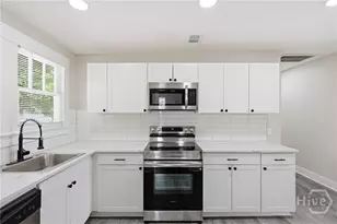 122 W 54th St, Savannah, GA 31405 - Photo 9