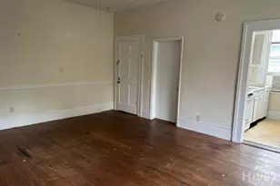 124 E Harris St, Savannah, GA 31401 - Photo 7