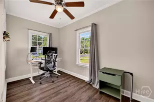 310 E 57th St, Savannah, GA 31405 - Photo 13