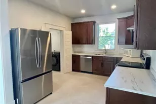 537 Maupas, Savannah, GA 31401 - Photo 7