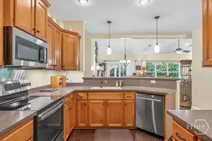 194 Cottonham Ct, Richmond Hill, GA 31324 - Photo 7