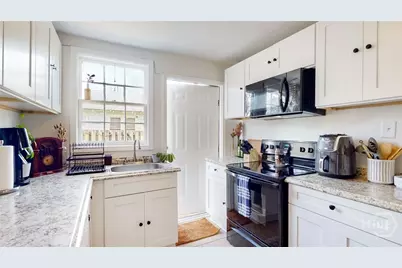 904 E 39th Street, Savannah, GA 31401 - Photo 9