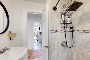 904 E 39th St, Savannah, GA 31401 - Photo 13