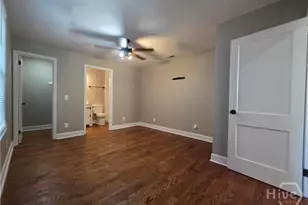 202 E 58th St, Savannah, GA 31405 - Photo 9