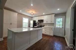 202 E 58th St, Savannah, GA 31405 - Photo 7