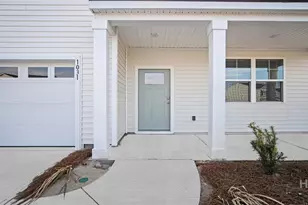 1047 Lakes Blvd, Brunswick, GA 31525 - Photo 3