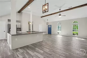 208 Burton Rd, Savannah, GA 31405 - Photo 9