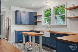 1129 E Duffy St, Savannah, GA 31404 - Photo 9