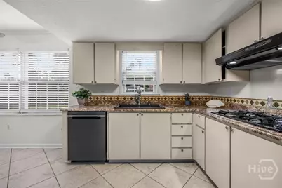 808 Birchwood Road, Savannah, GA 31419 - Photo 9