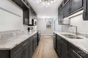 2111 Greenwood St, Savannah, GA 31404 - Photo 11