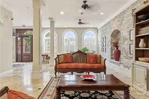 5 Whitaker St, Savannah, GA 31401 - Photo 29