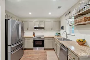 206 Druid Rd, Savannah, GA 31410 - Photo 13