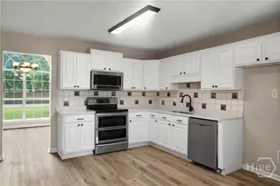 240 Pine View Dr, Bloomingdale, GA 31302 - Photo 7