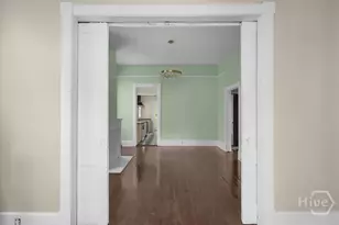 221 W 39th St, Savannah, GA 31401 - Photo 17