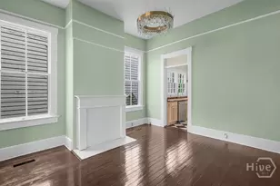 221 W 39th St, Savannah, GA 31401 - Photo 19