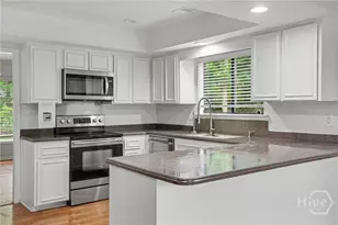 14 Hemingway Dr, Savannah, GA 31411 - Photo 11
