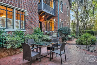 302 E 46th Street, Savannah, GA 31405 - Photo 7