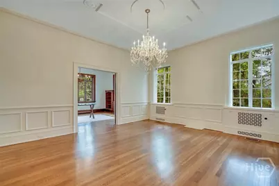 302 E 46th Street, Savannah, GA 31405 - Photo 17
