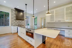 302 E 46th St, Savannah, GA 31405 - Photo 23