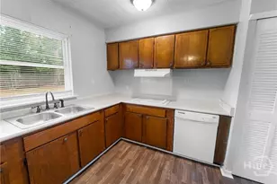 320 W Whatley St, Pooler, GA 31322 - Photo 11