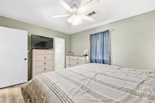 345 W Poplar St, Jesup, GA 31545 - Photo 21