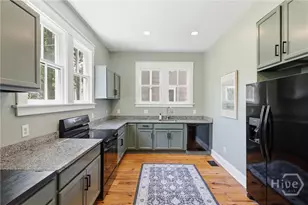 657 E Henry St, Savannah, GA 31401 - Photo 9