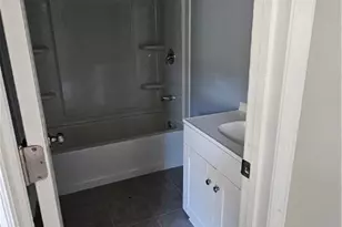 114 Adair St, Savannah, GA 31404 - Photo 9