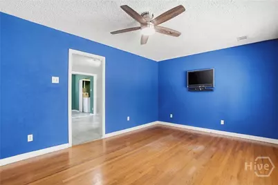 2009 E 57th Street, Savannah, GA 31404 - Photo 5