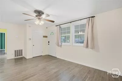 202 Inglewood Drive, Savannah, GA 31406 - Photo 17