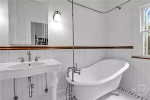 217 E Bolton St, Savannah, GA 31401 - Photo 29