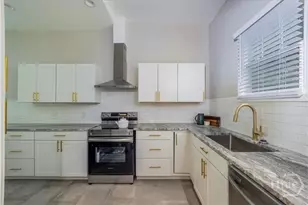 1309 E 33rd St, Savannah, GA 31404 - Photo 9