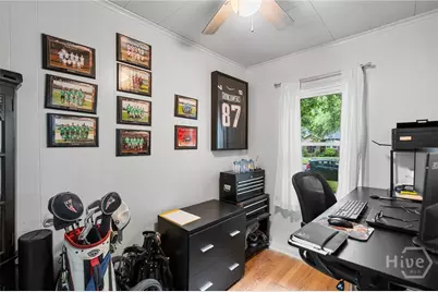 332 E 56th Street, Savannah, GA 31405 - Photo 13