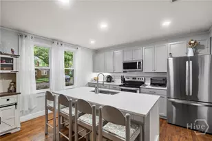 332 E 56th St, Savannah, GA 31405 - Photo 7