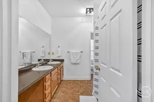 306 E 33rd St, Savannah, GA 31401 - Photo 13