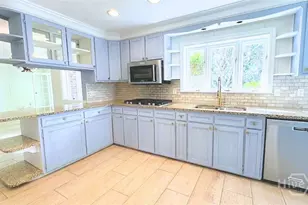 5 Reynolds Cir, Savannah, GA 31405 - Photo 11