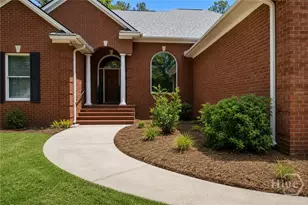 572 Kelsall Dr, Richmond Hill, GA 31324 - Photo 3